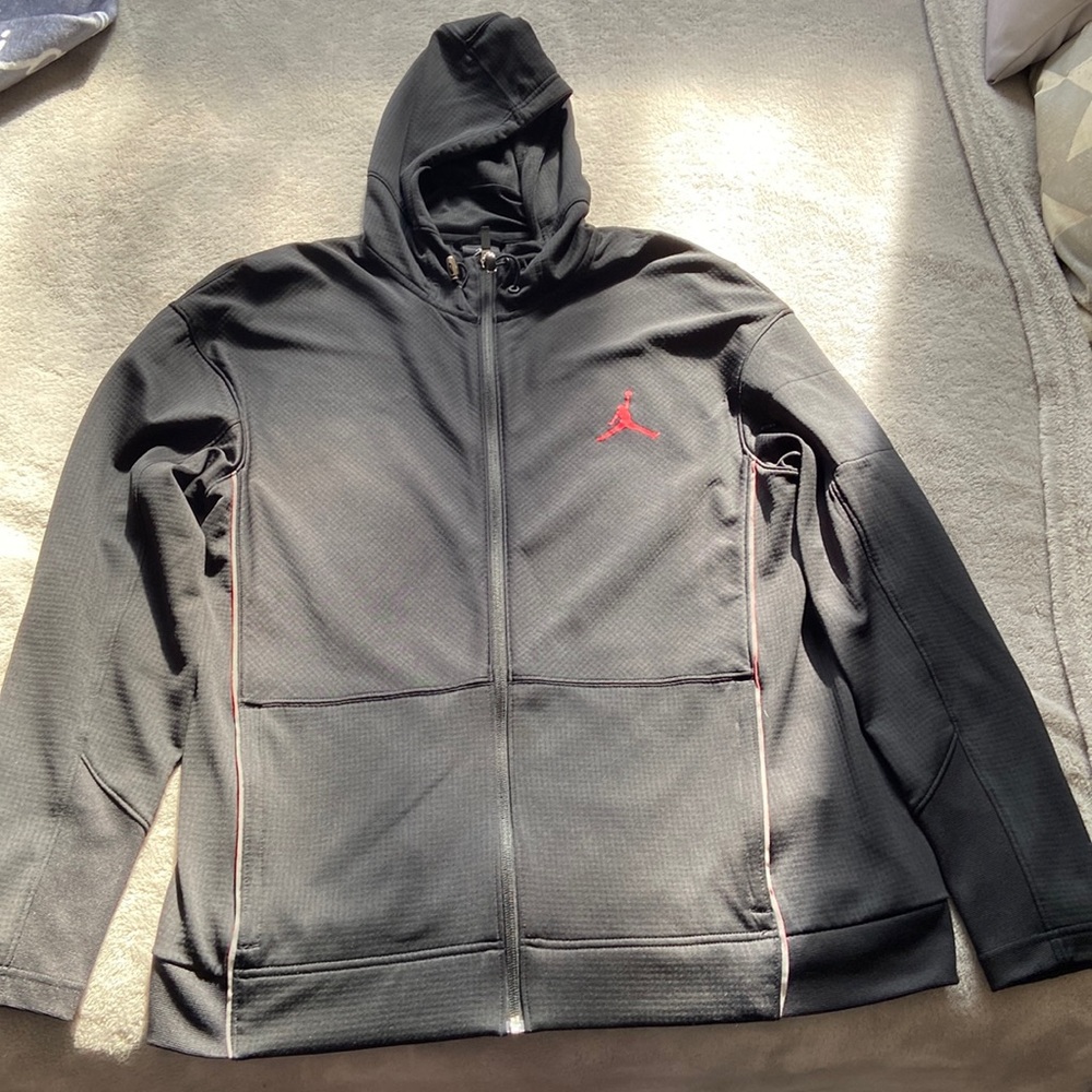Jordan L Zip Up